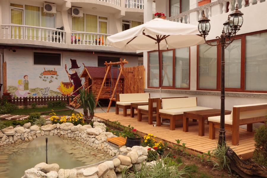 Hotel Yanis Лозенец Екстериор снимка