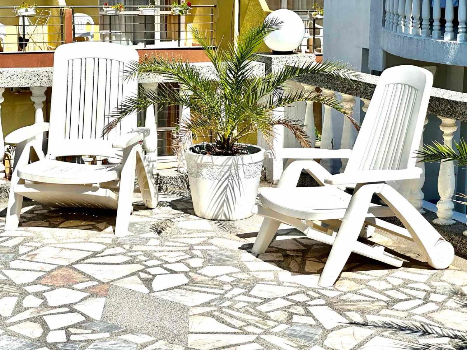 Hotel Yanis Лозенец Екстериор снимка
