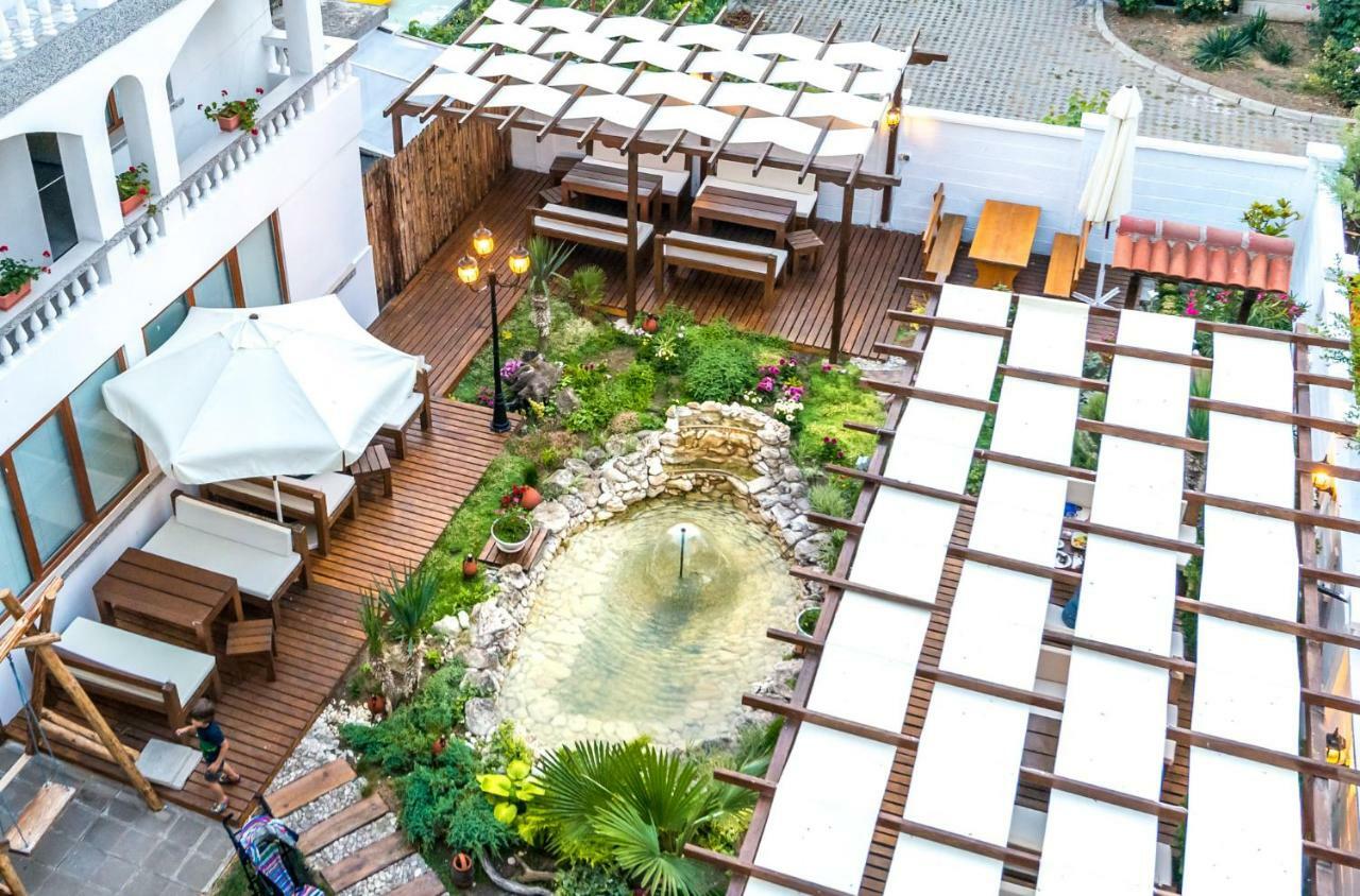 Hotel Yanis Лозенец Екстериор снимка